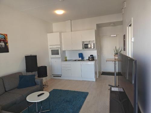 Nice and cloce to the airport 30m2 app