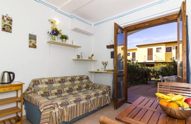 Nice and cozy x4 apartment, located just 500m from the beach of Baia delle Mimose.