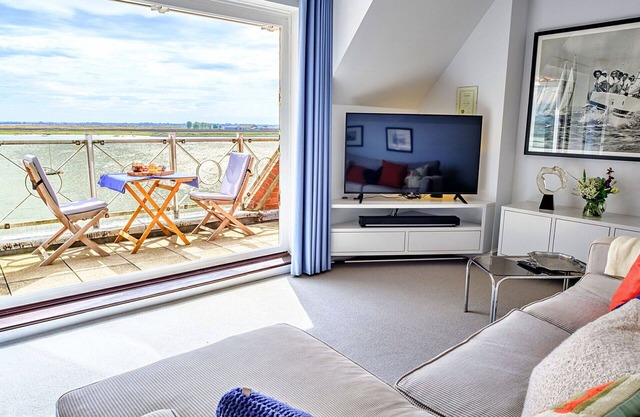 Nice apartment for 5 guests with WIFI, balcony and pets allowed