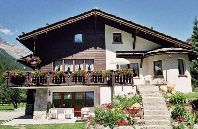 Nice apartment for 8 guests with WIFI, TV, patio, pets allowed and panoramic view