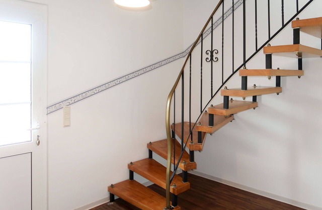 Nice apartment in villa for 8 people with WIFI, TV, terrace and pets allowed