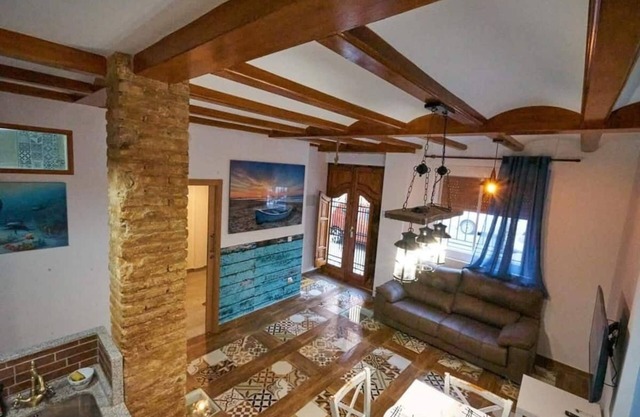 Nice house with 3 bathrooms, patio near the beach