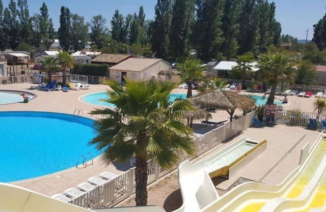 Nice mobil home with pool