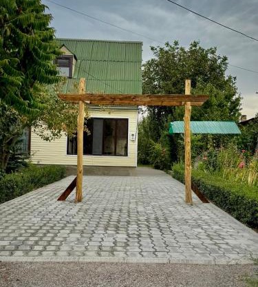 Nomad House