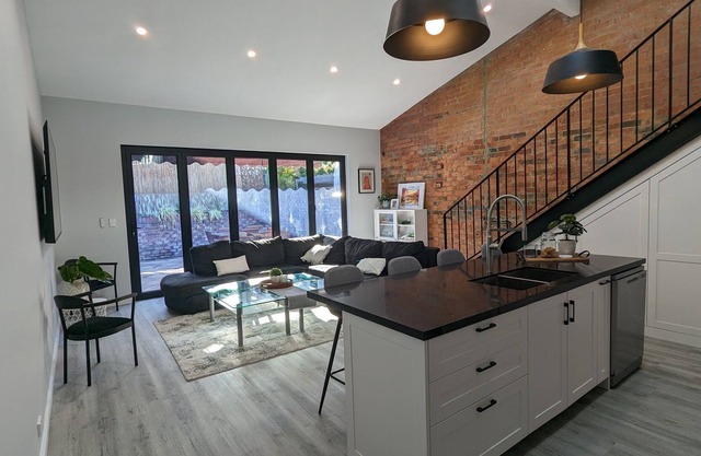 NY Style Loft in Heart of Perth