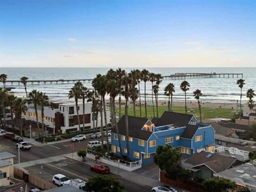 Ocean Beach Cottage with Views