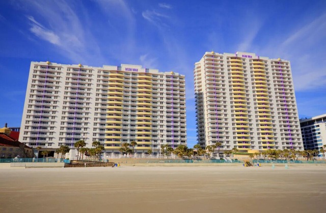 Ocean Walk 2bed/2bath Deluxe Lock Off. in Daytona Beach, FL!n