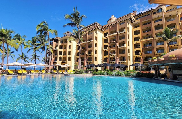 Oceanfront condominium with direct beach access - Nuevo Vallarta