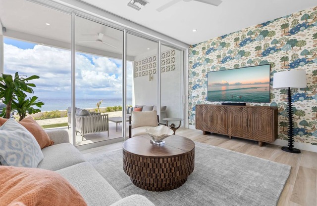 Oceanfront Sunset Patio w BBQ Pool Gym Spa