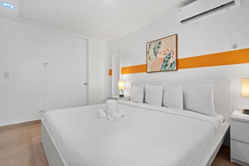 Oceanview Apt With Parking And Steps To The Sand