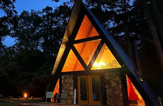 October Open! Book Family + Dog-Friendly A-Frame!