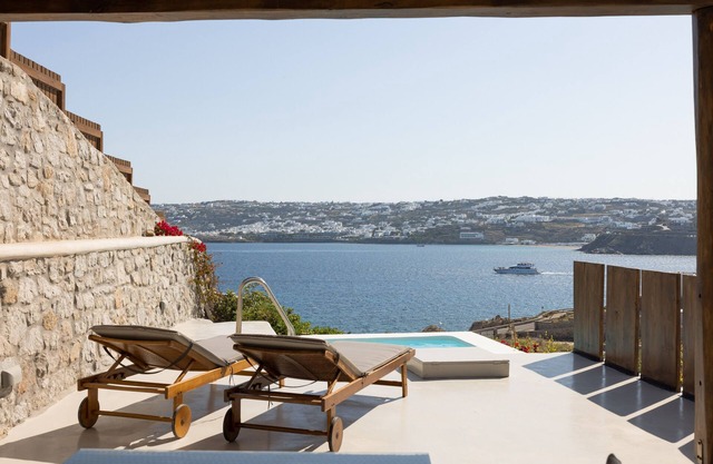 One-Bedroom Apartment, with small private pool and sea view (4A Seaside)