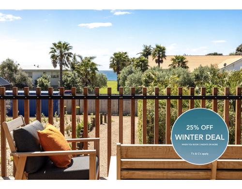Onetangi Beach Stays Apartment - Coast & Country