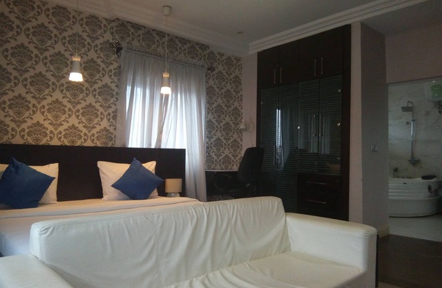 Orchid Suite & Apartment