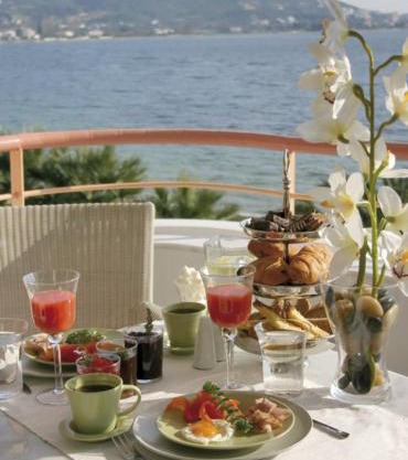 Over Sea Rooms & Villas