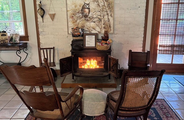 Owl's Nest is a perfect getaway in the woods with lakes nearby. Pet friendly!