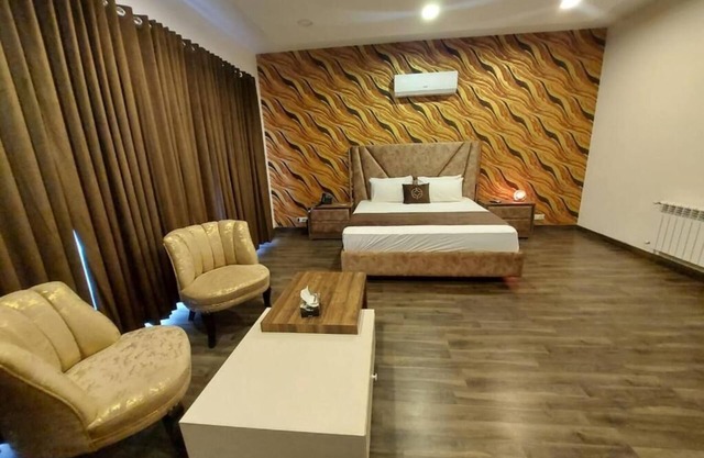 OXVUE Boutique Hotel