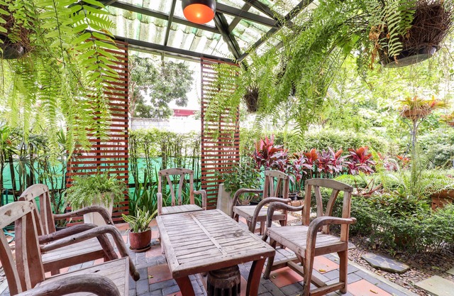 OYO 412 7 Days Hotel