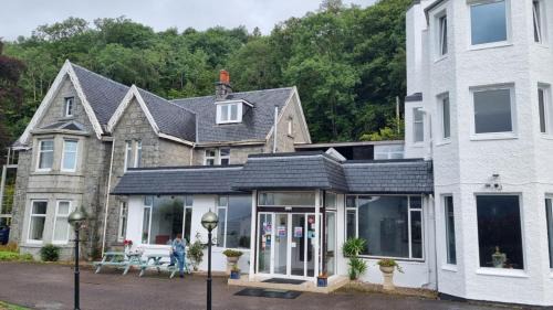 OYO The Lodge On The Loch Onich