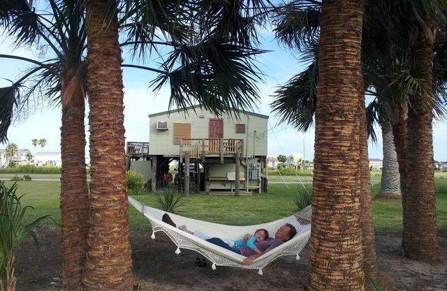 Palm Beach Afforable Fun Getaway! NEAR PIRATES BEACH
