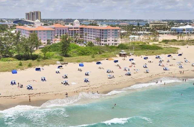 Palm Beach Shores Ocean Front Resort, Singer Island One Bedroom ~ Valet Parking