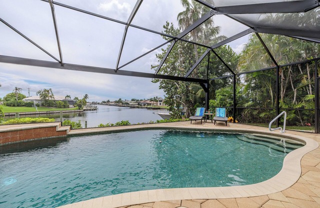 Palm Villa - Southern Exposure - 4bed/3bath