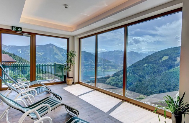 Panoramasuite m. Sauna Frühstück - Berghotel Jaga-alm