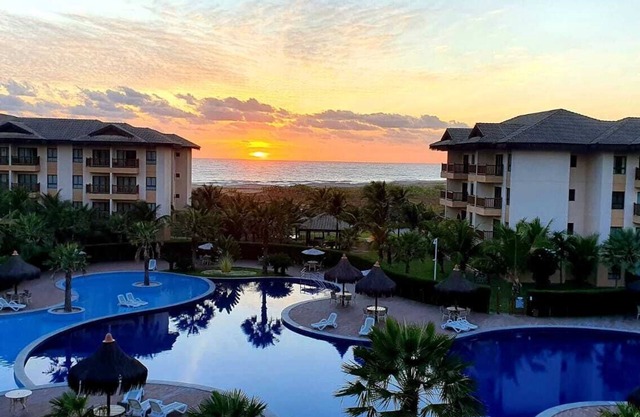 PARADISE!04 PEOPLE-FOOT IN THE SAND VG SUN CUMBUCO-ACADEMIA, POOL, COMPLETE KITCHEN