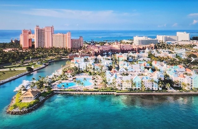 Paradise resort with WiFi, fitness center & complimentary access to Atlantis