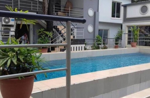 Paramount Luxury Serviced Apartment