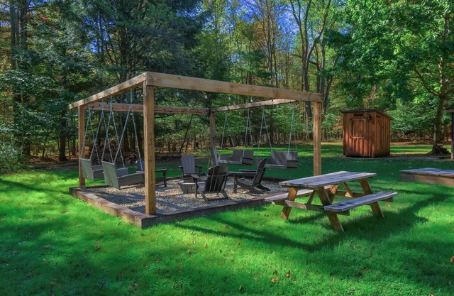 Pet Friendly | Wi-Fi | Firepit | TV