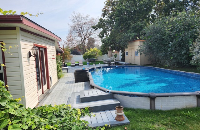 Pet friendly MIL Suite, Caldwell ID. Private hot tub/pool in beautiful backyard