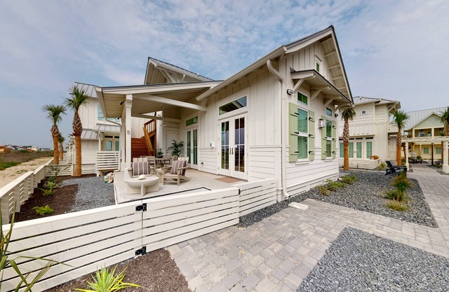 Pet Friendly, Resort Style Pools, Golf Cart Boardwalk to Beach