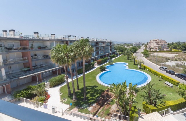 POEMA - Apartment with shared pool in Oliva Nova .