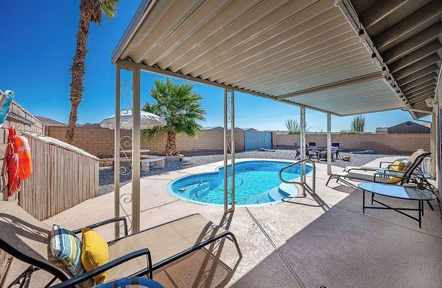 Pool Home w/Private Launch Ramp Access, Indoor Hot Tub, BBQ & Dog Friendly