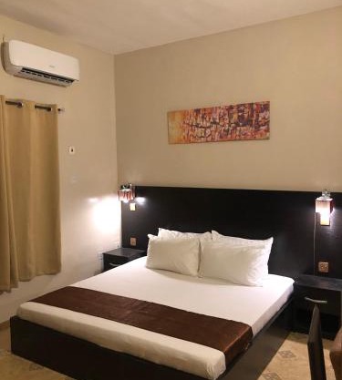 Posh Apartments Business Hotel