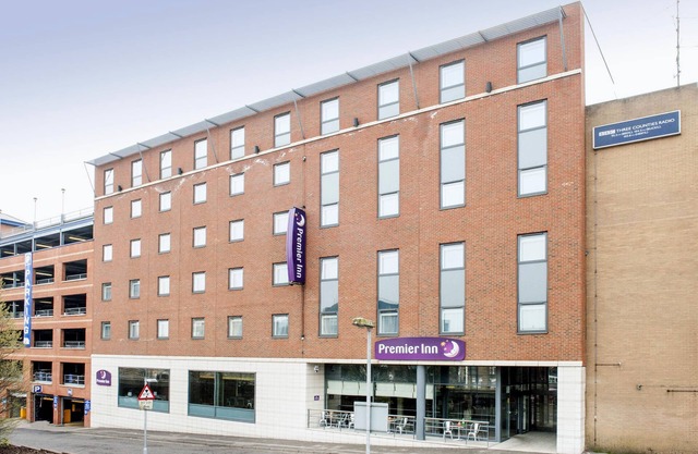 Premier Inn Luton Town Centre