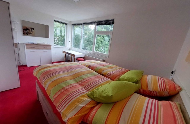 Pretty room in a quiet neighbourhood near Amsterdam's center