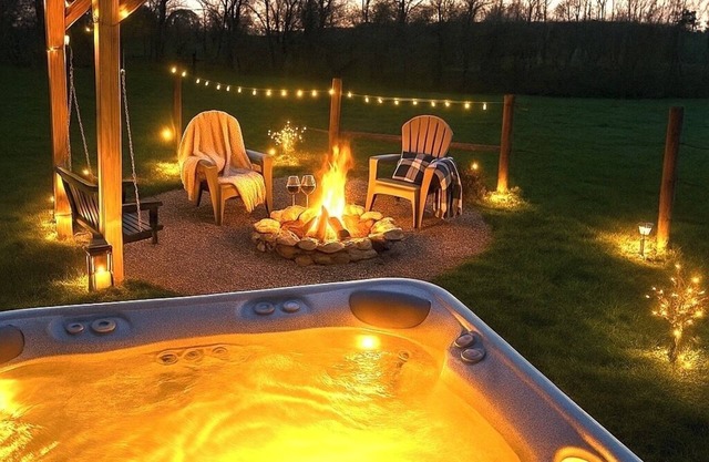 Private 1 BR Home with Hot Tub,Firepit & 5 min to dwtn