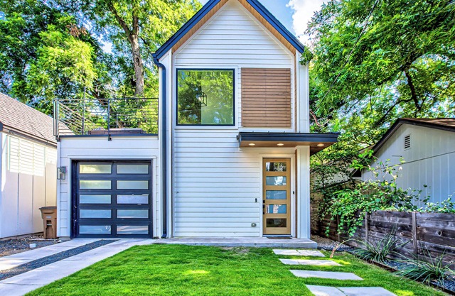 Private Backyard | Short & Long Stays in East ATX