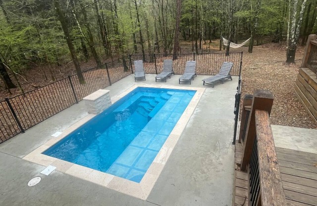 Private Creek | Heated Pool | 2 Masters | Private