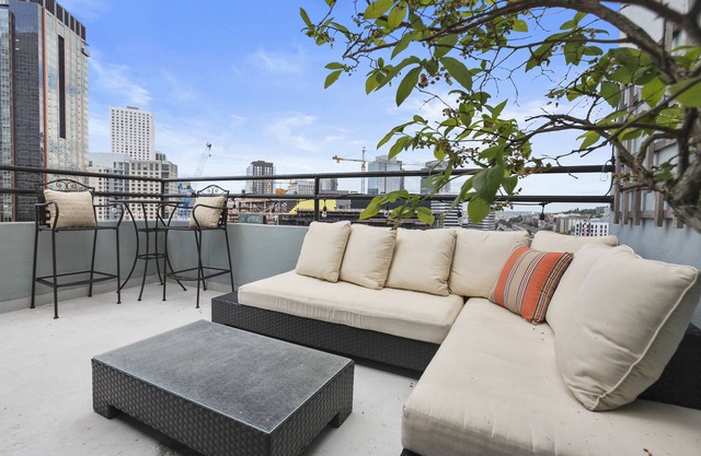 Private Penthouse the heart of Seattle
