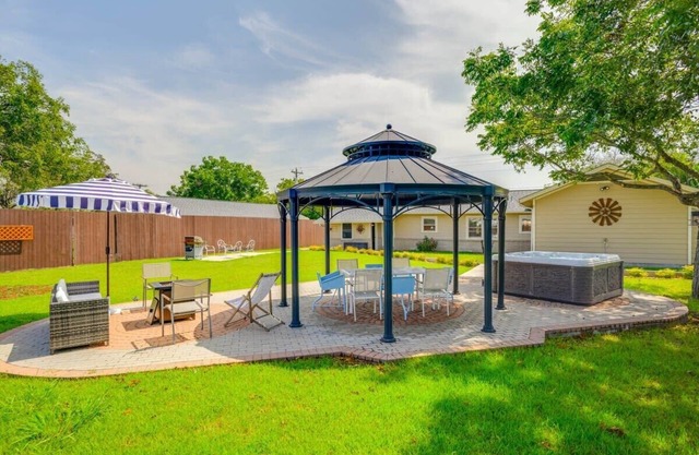 Private Pool, 5/2, hot tub, Blanco river