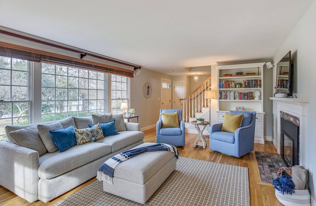 Private Pool, Gym & Game Room: Falmouth Retreat!