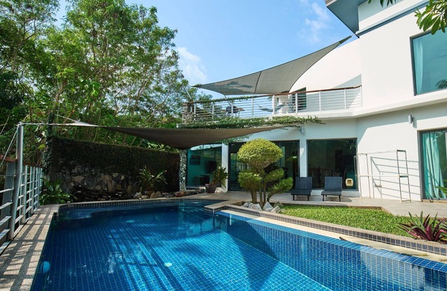 Private Pool Villa Nr Naiharn Beach YPV1