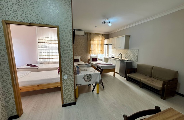 Qamar Hotel