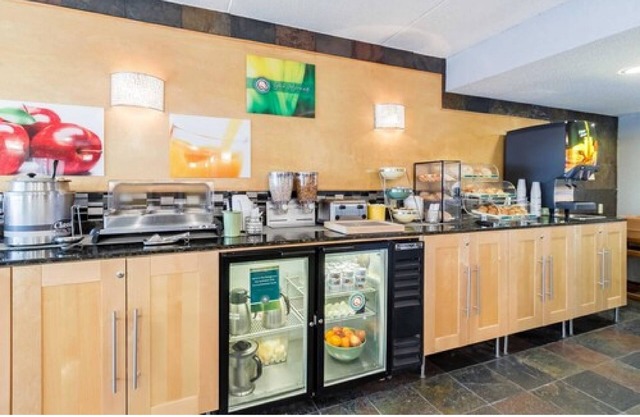 Quality Inn & Suites Mayo Clinic Area
