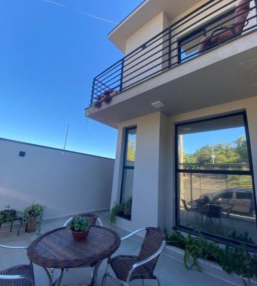 Quarto com Varanda e Vista para a Mata