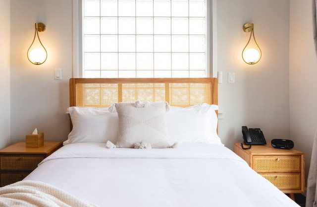 Queen Studio in Stylish Family-Owned Gem Near Manhattan - Wheelchair Accessible