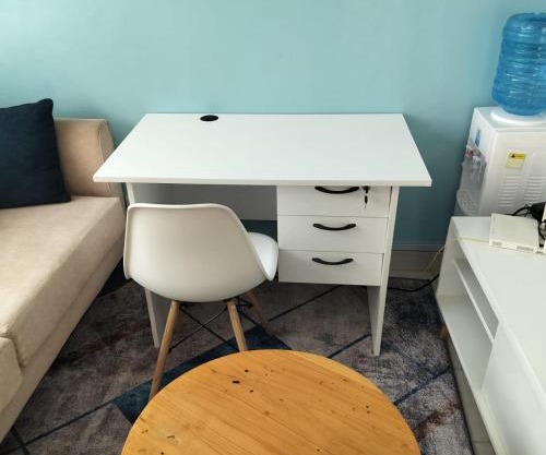 Racecourse Gardens studio Free WiFi & Parking